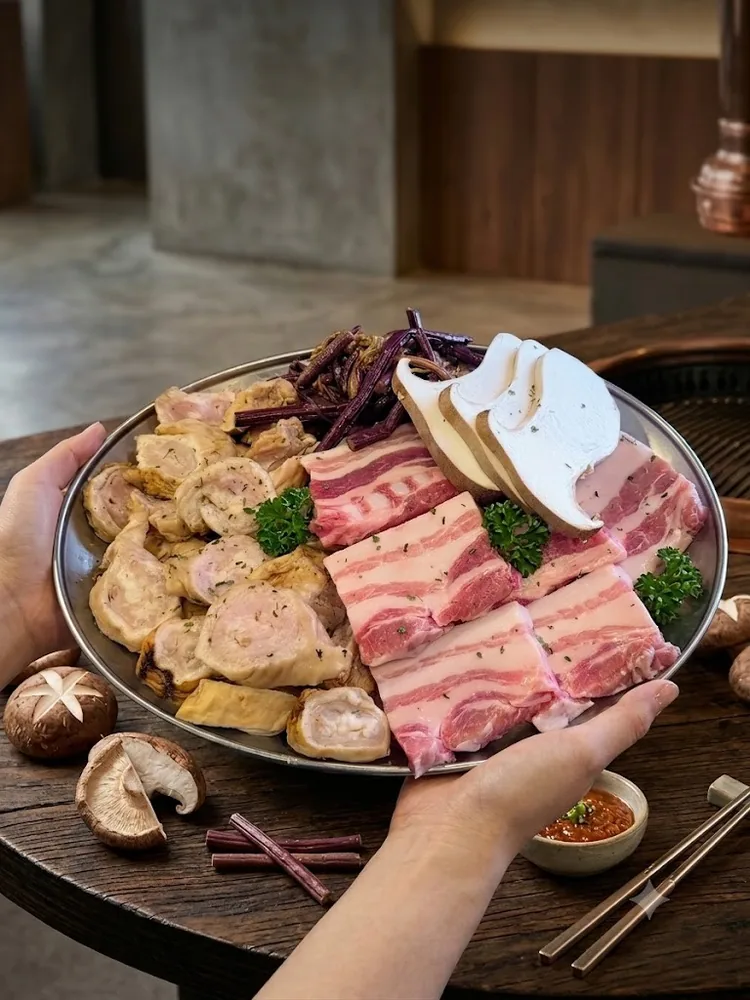 봉자한판 (생막창+삼겹살) 플레이팅